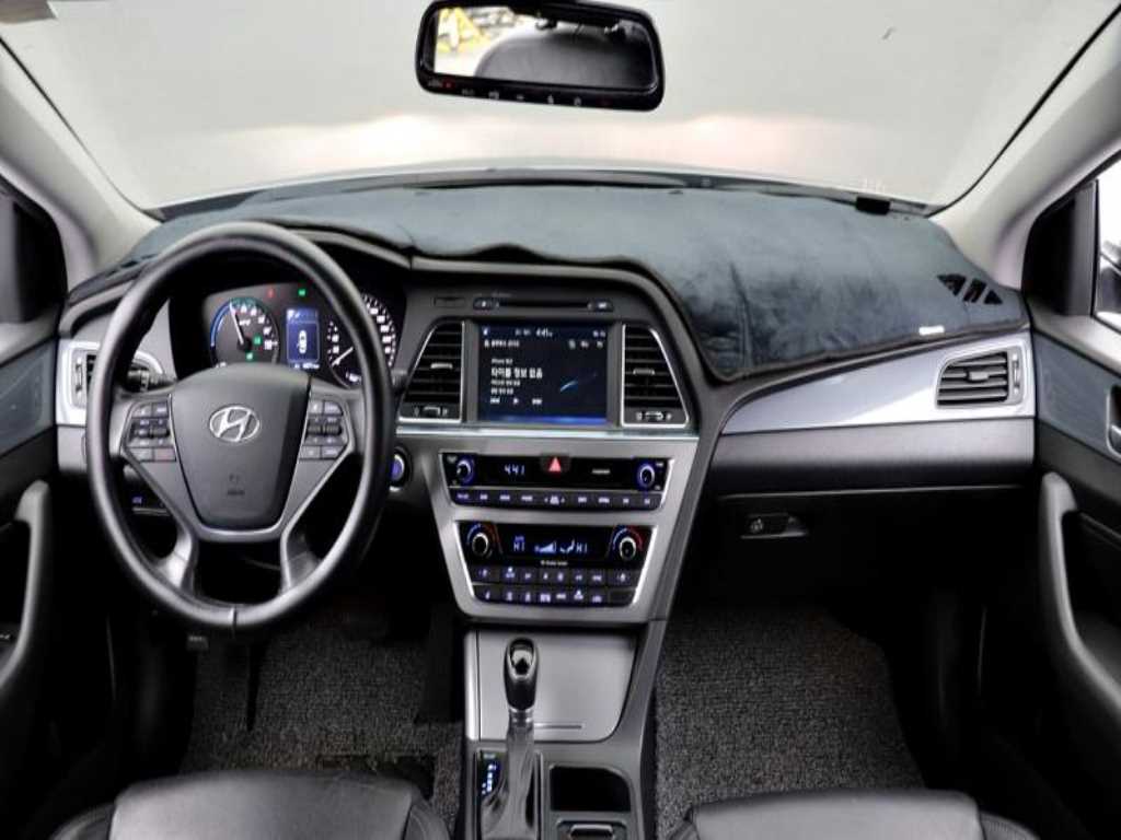 HYUNDAI Sonata - Vista 4