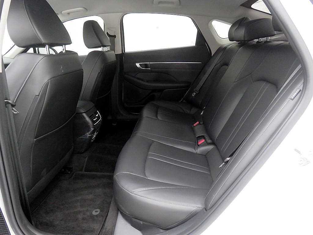 HYUNDAI Sonata - Vista 7