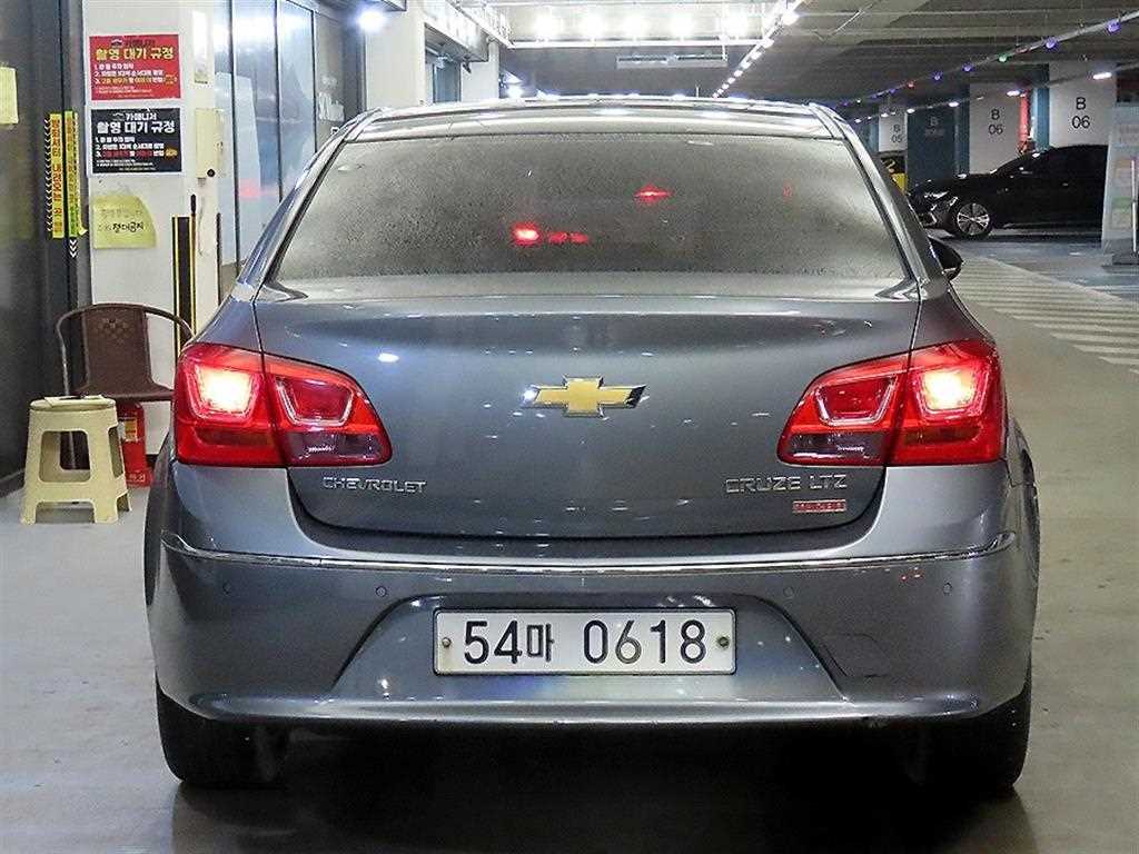 Chevrolet Cruise - Vista 5