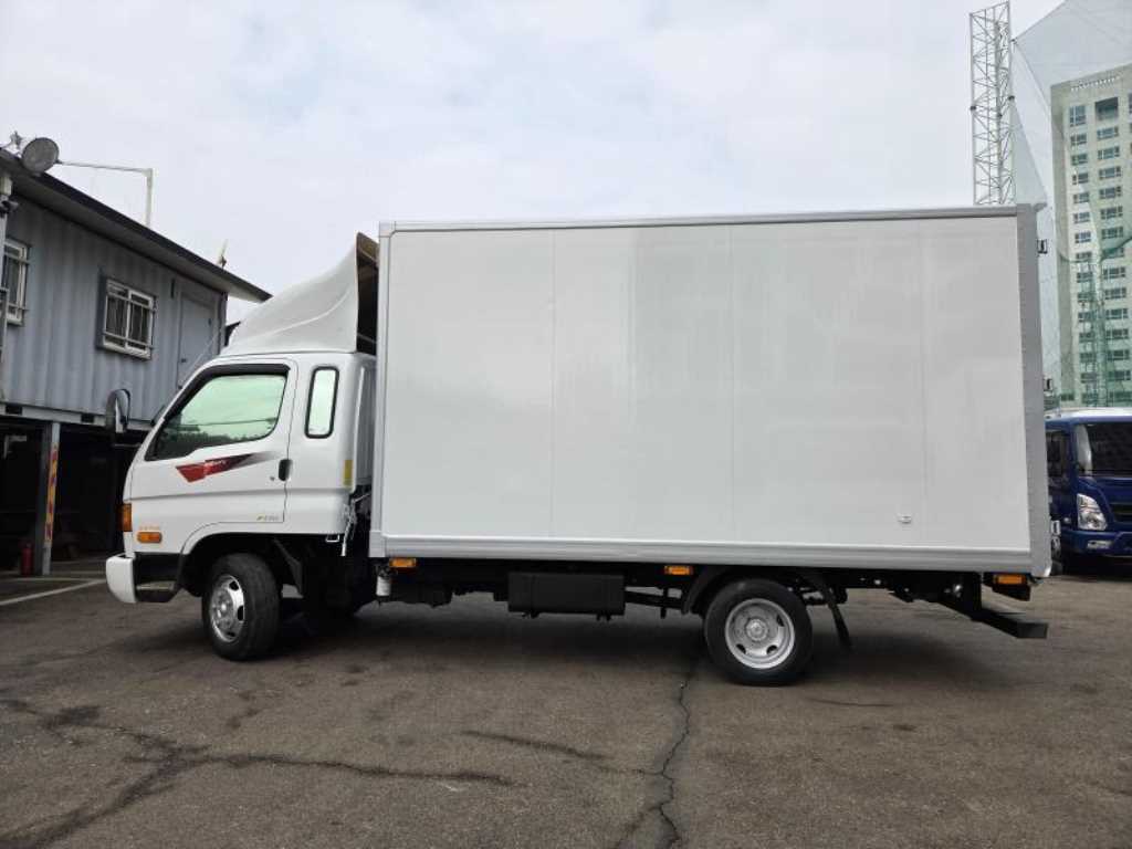 medium and large cargo truck 2014 Blanco - Importación desde Corea - HF Imports Iquique - Foto 13