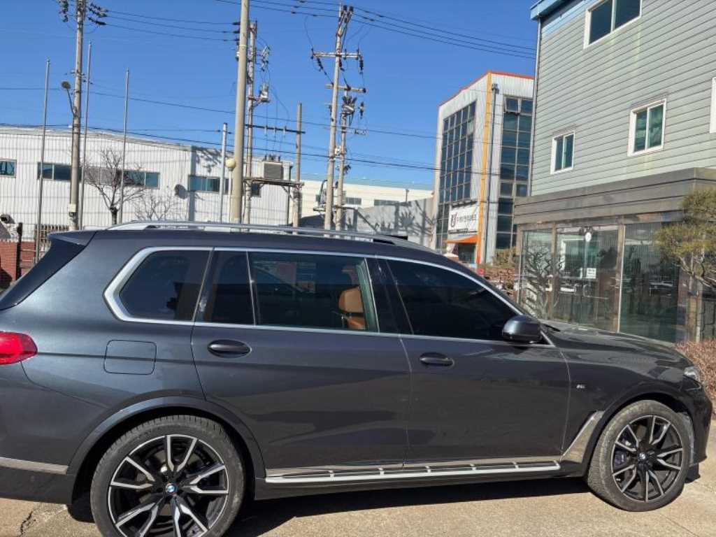 BMW X7 - Vista 3