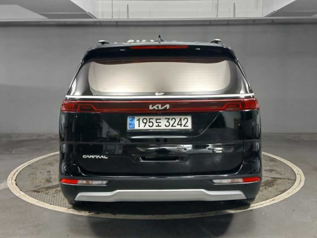 KIA Carnival - Vista 5
