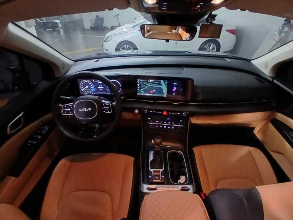 KIA Carnival - Vista 6