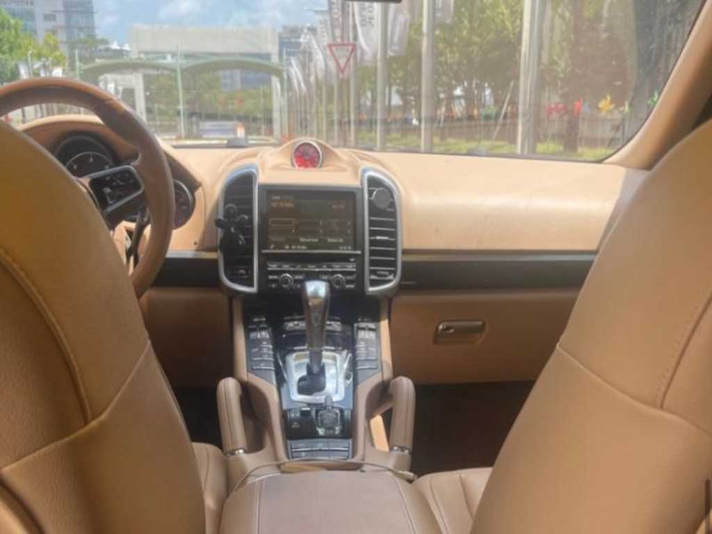 Porsche Cayenne - Vista 6
