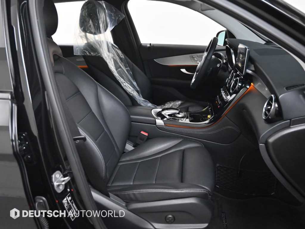 Mercedes Benz GLC Class - Vista 10