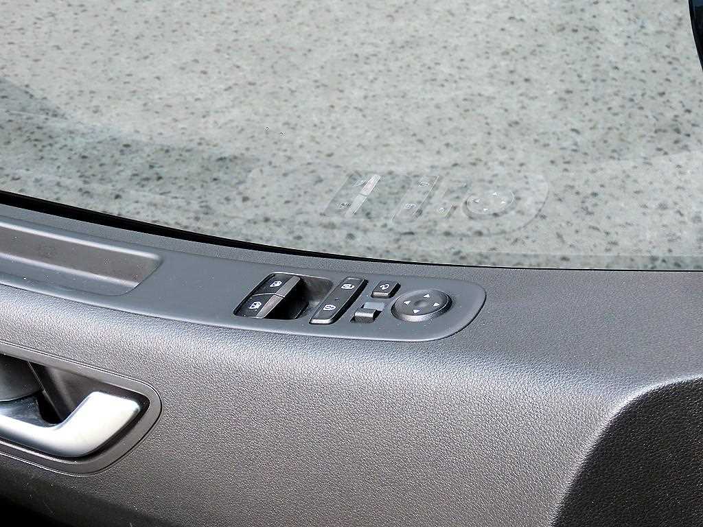 HYUNDAI Staria - Vista 11