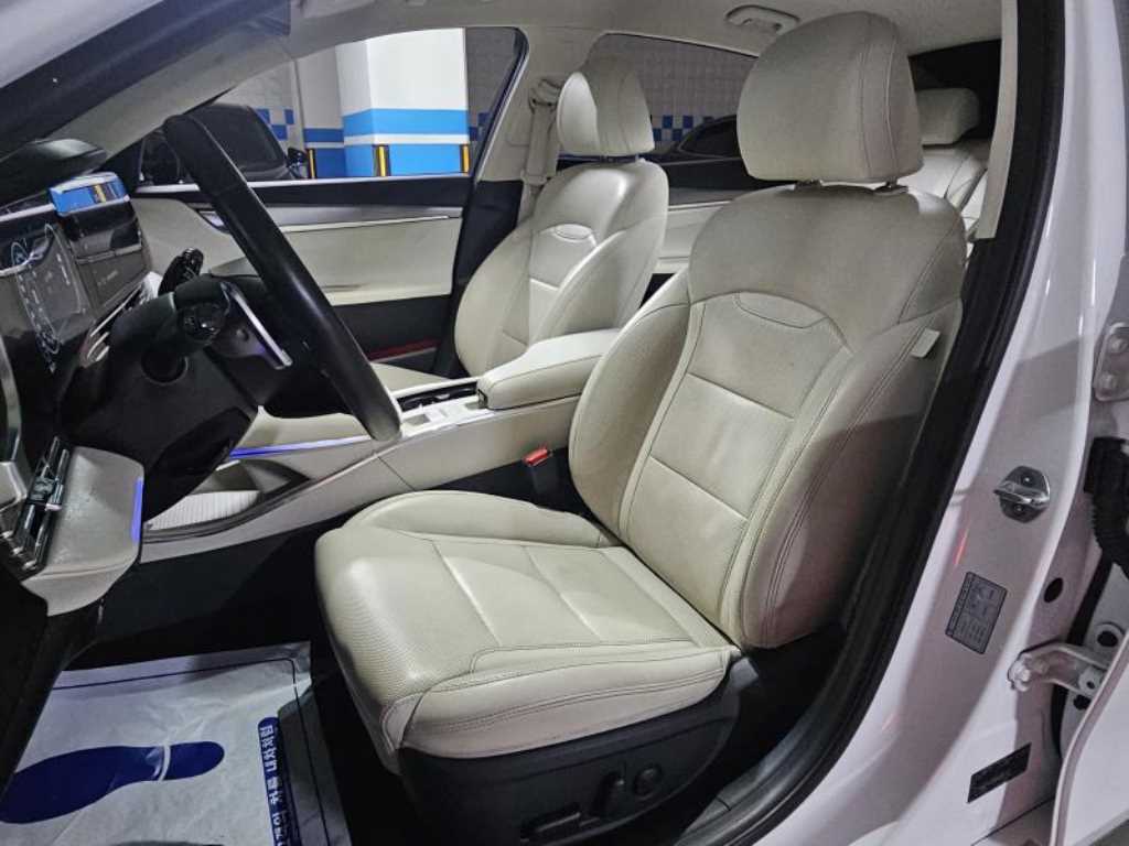 HYUNDAI Grandeur - Vista 7