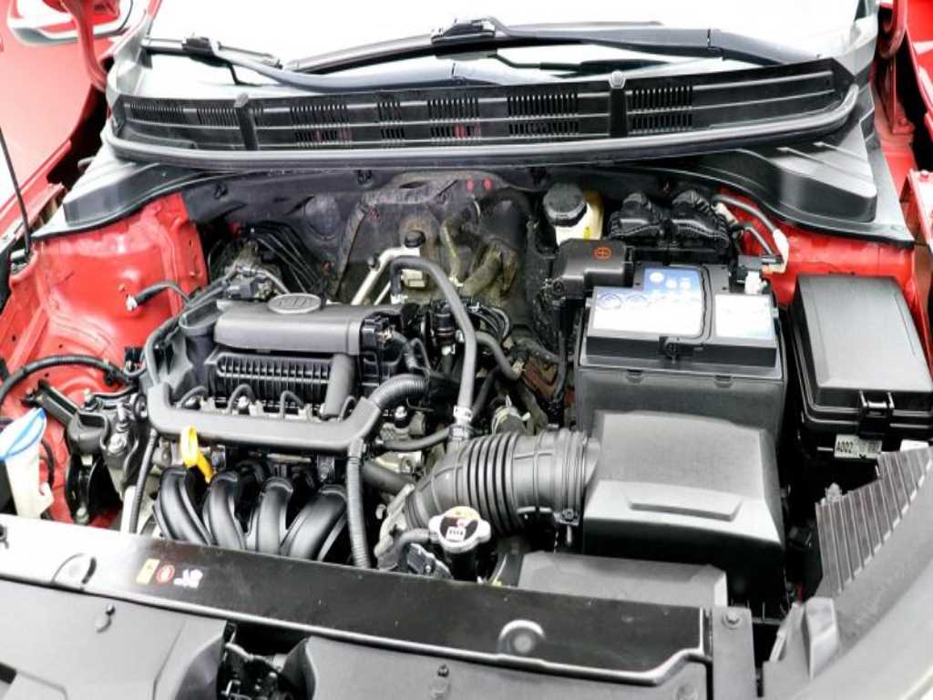 KIA Stonic - Vista 4