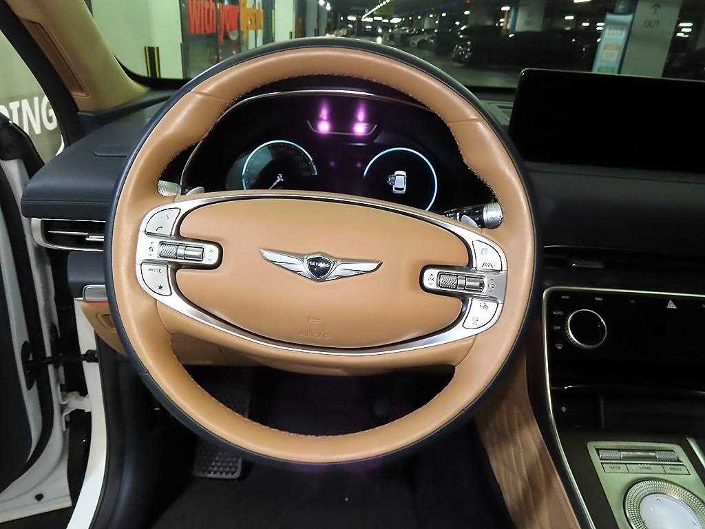 Genesis GV80 - Vista 8