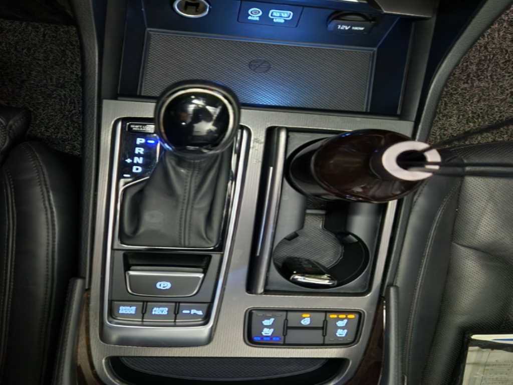 HYUNDAI Aslan - Vista 3