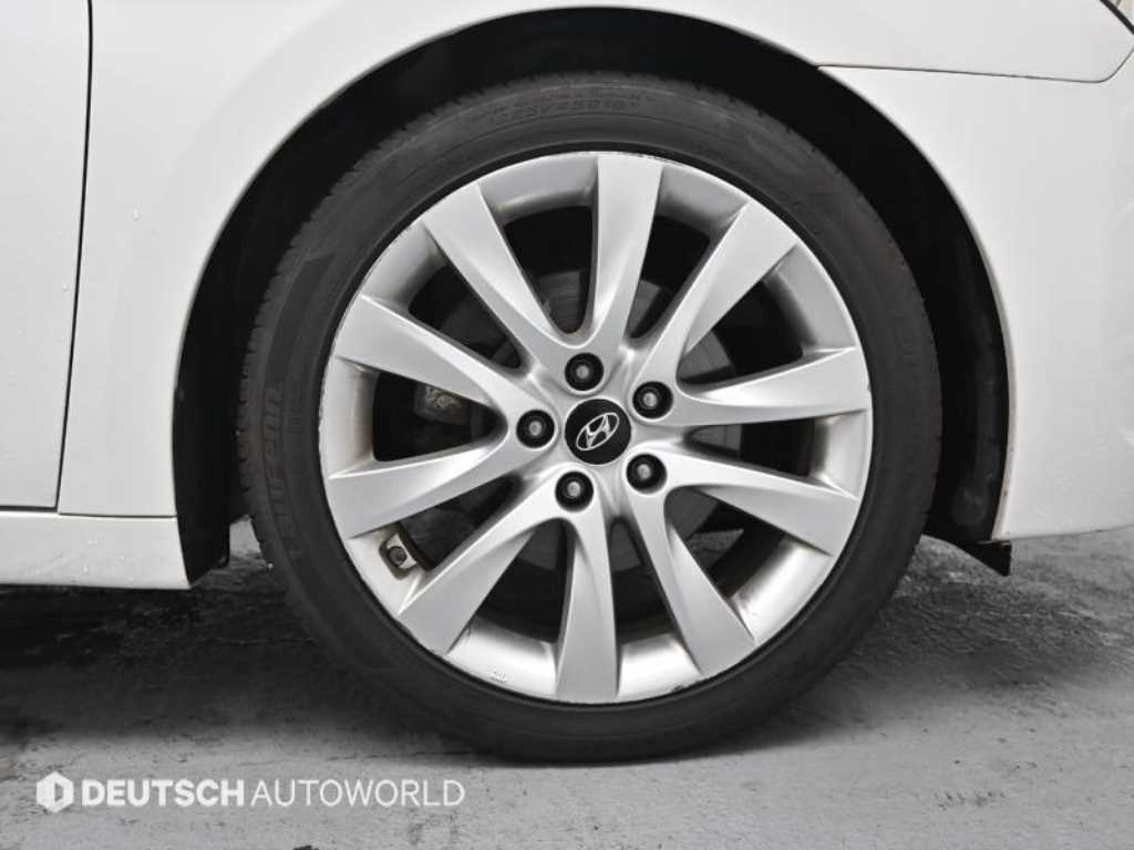 HYUNDAI i40 - Vista 5