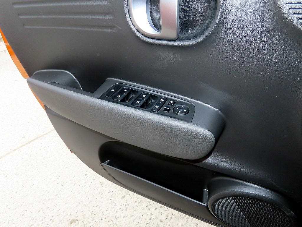 HYUNDAI Casper - Vista 11