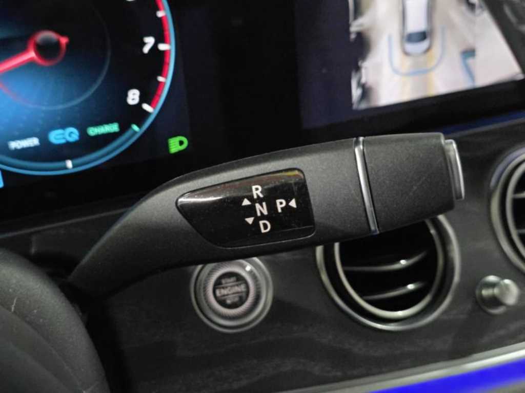 Mercedes Benz E class - Vista 10