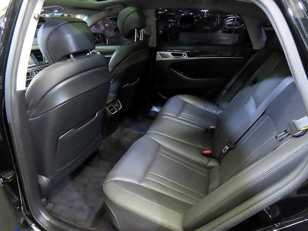 Genesis G80 - Vista 7