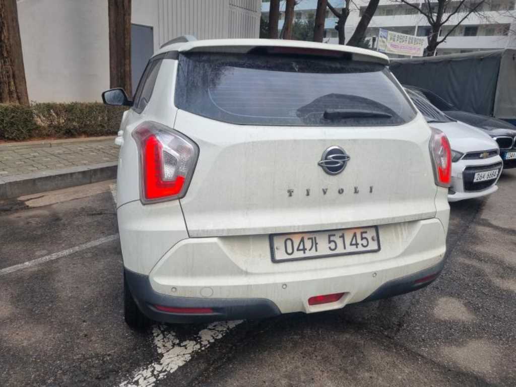 Ssangyong Tivoli - Vista 2