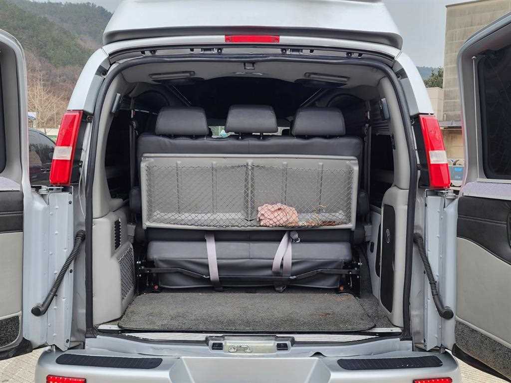 Chevrolet Express van 2017 Plateado - Importación desde Corea - HF Imports Iquique - Foto 18