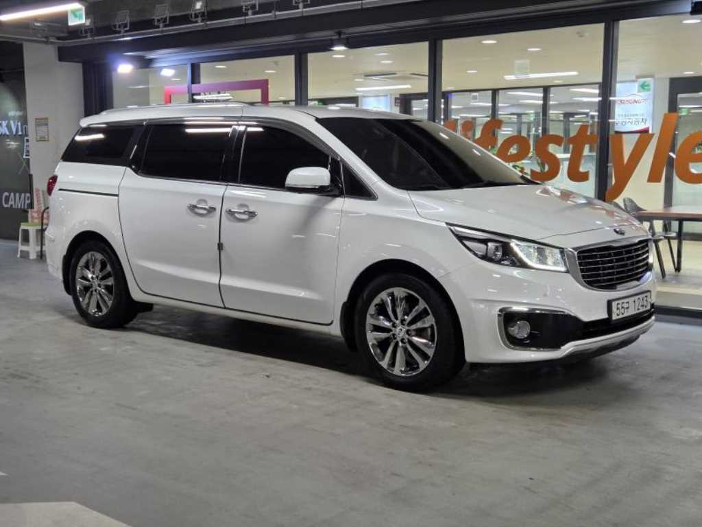 KIA Carnival - Vista 2