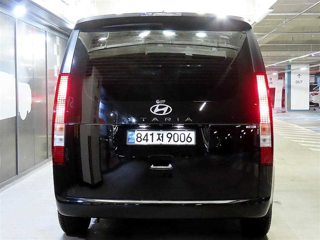 HYUNDAI Staria - Vista 5