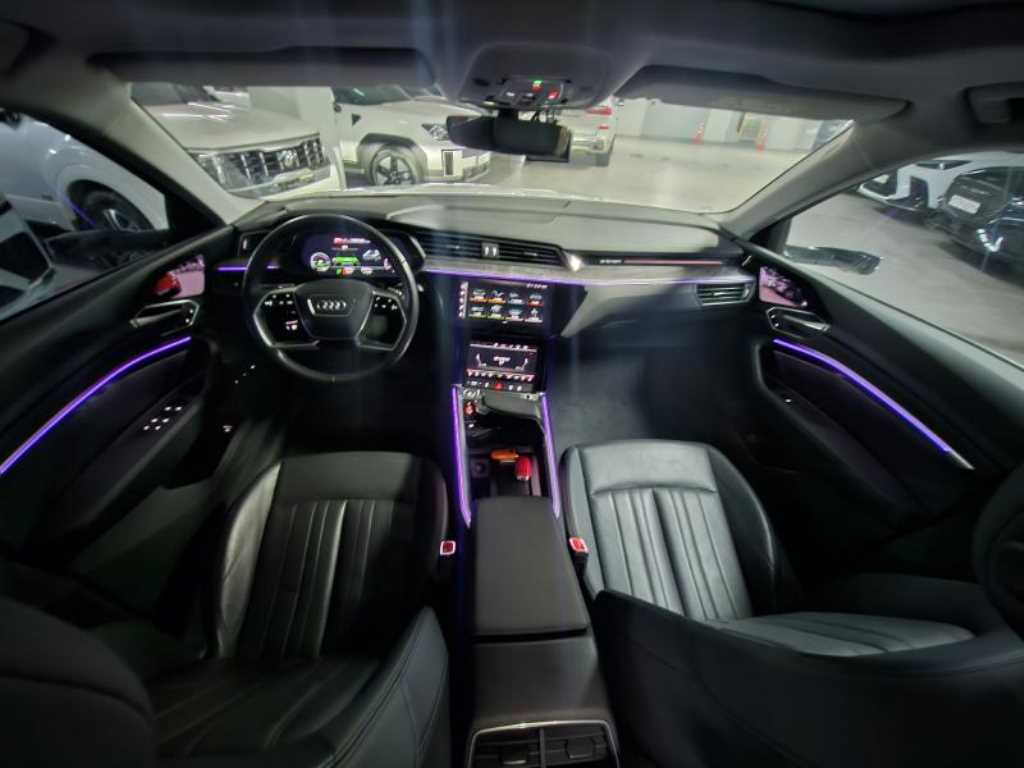 Audi e-Tron - Vista 5