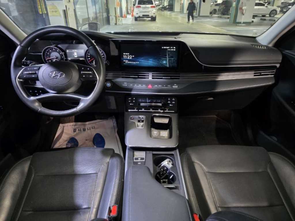 HYUNDAI Grandeur - Vista 9