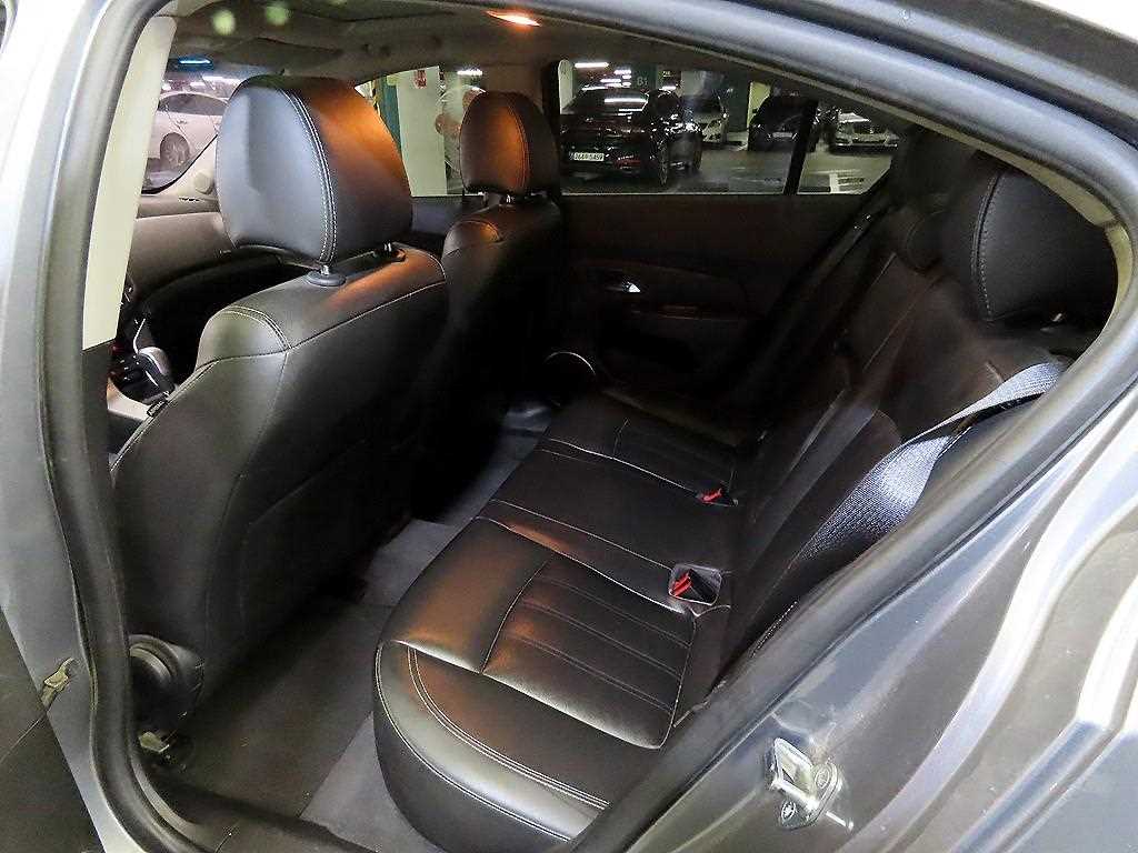 Chevrolet Cruise - Vista 7