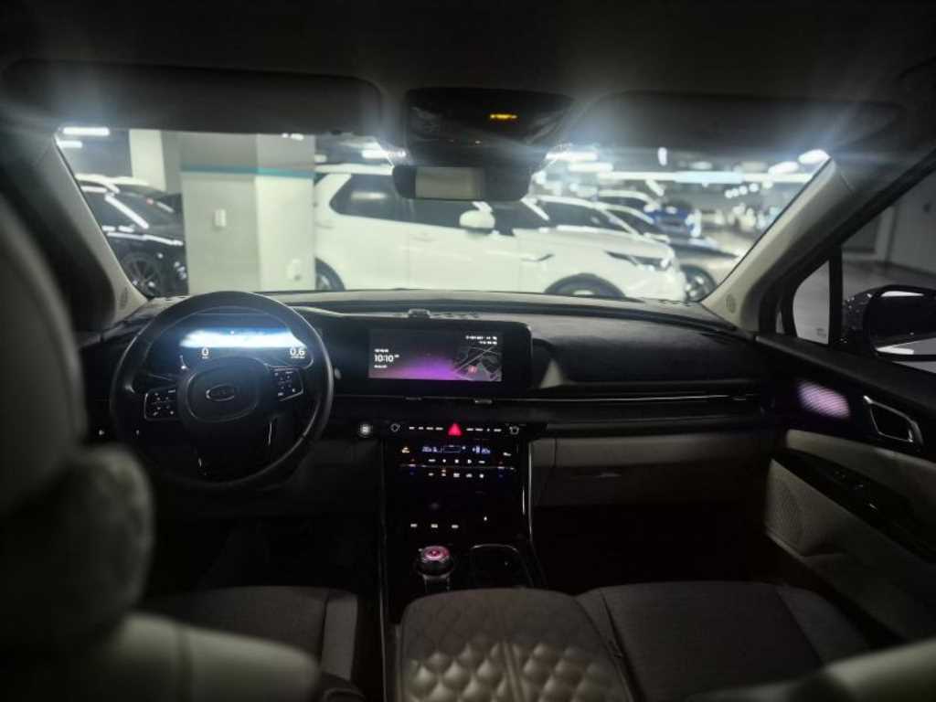 KIA Carnival - Vista 5