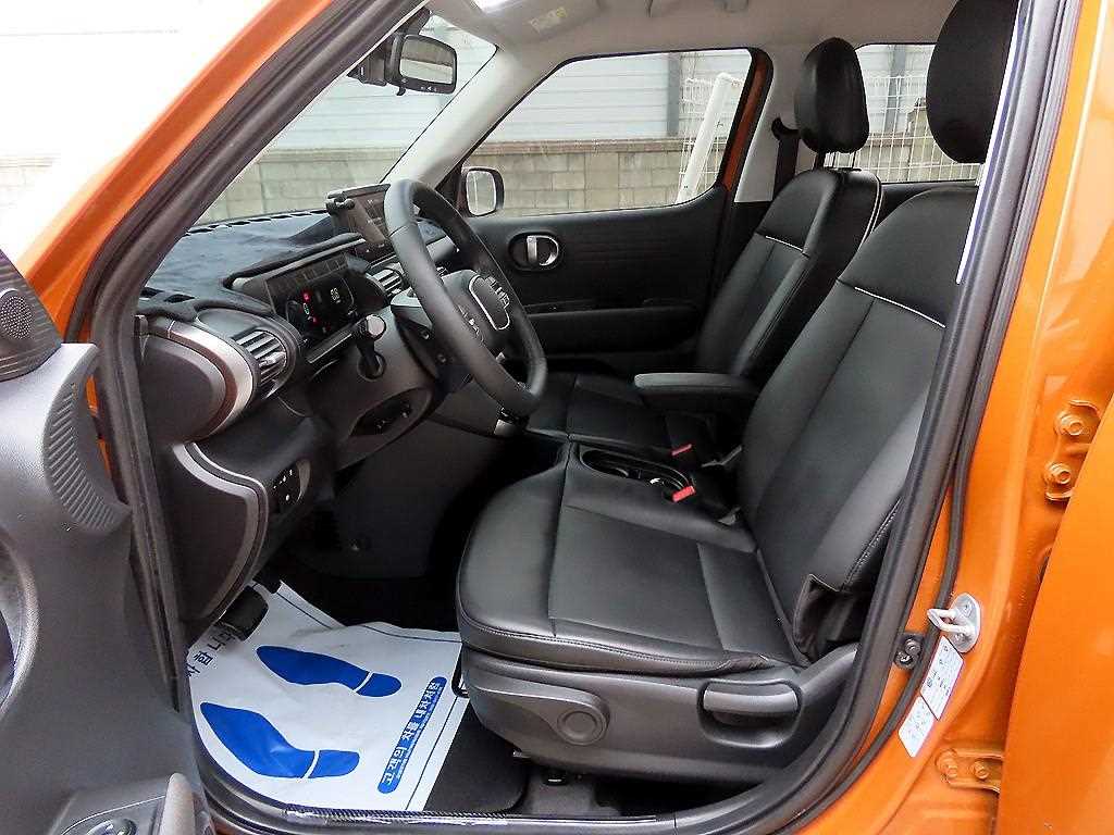 HYUNDAI Casper - Vista 5