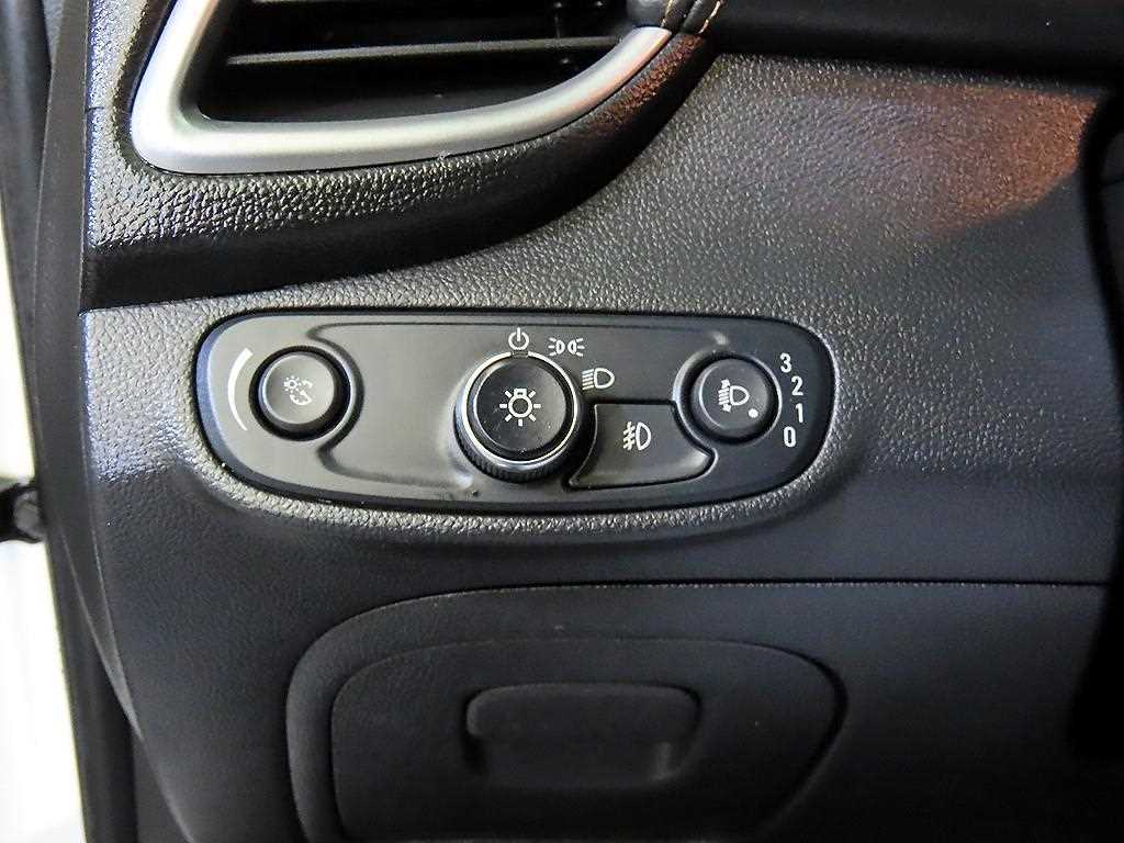 Chevrolet Trax 2018 Blanco - Importación desde Corea - HF Imports Iquique - Foto 14