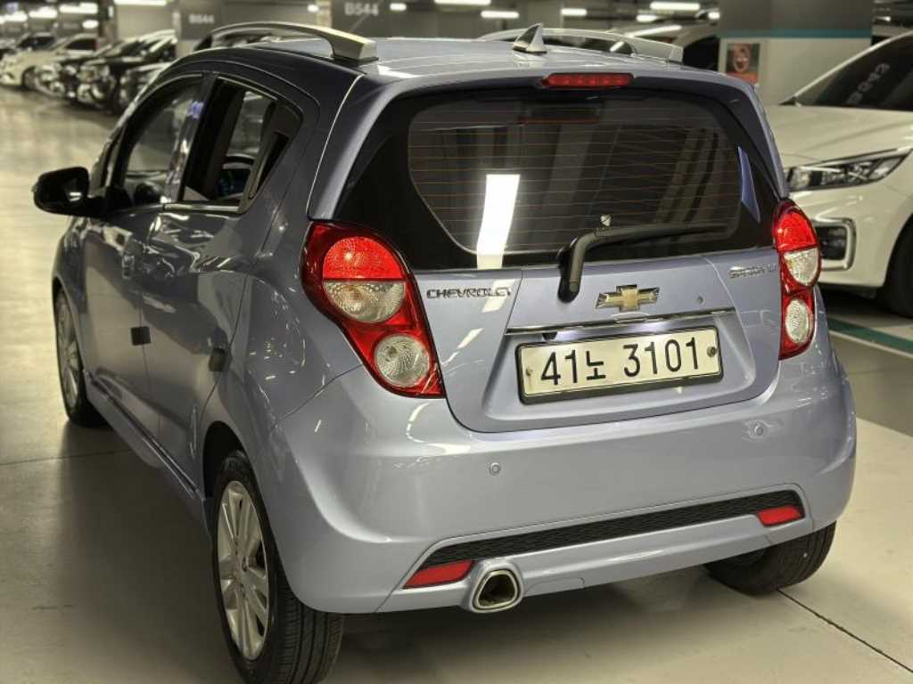 Chevrolet Spark - Vista 5