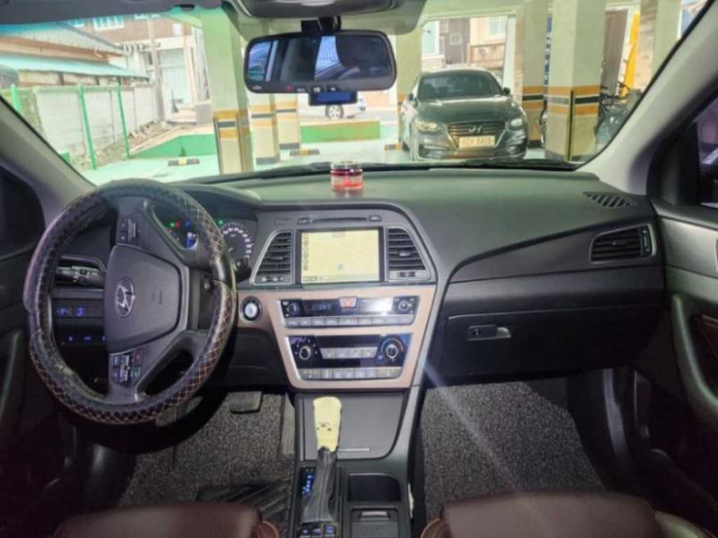 HYUNDAI Sonata - Vista 10