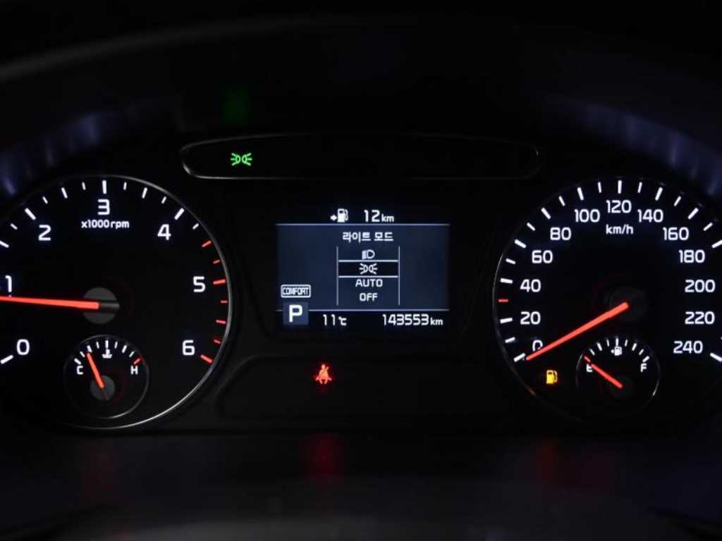 KIA Sorento - Vista 8