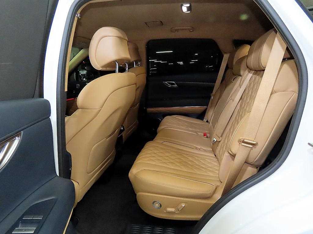 Genesis GV80 - Vista 7