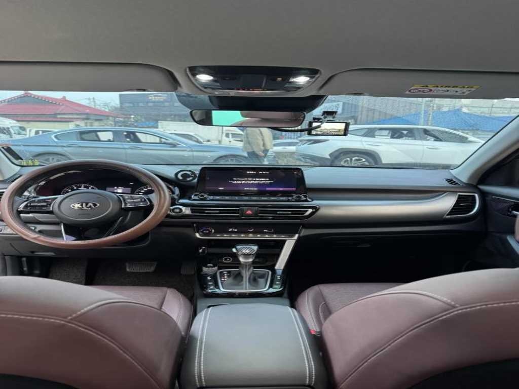 KIA Seltos - Vista 6