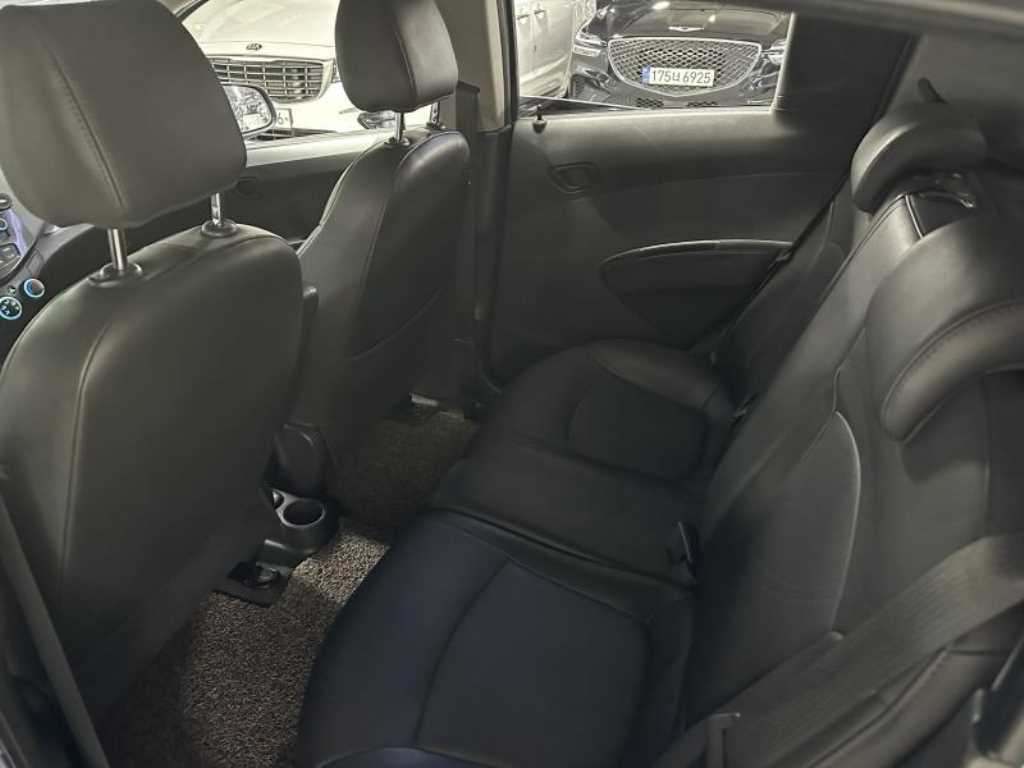 Chevrolet Spark 2014 Morado - Importación desde Corea - HF Imports Iquique - Foto 19