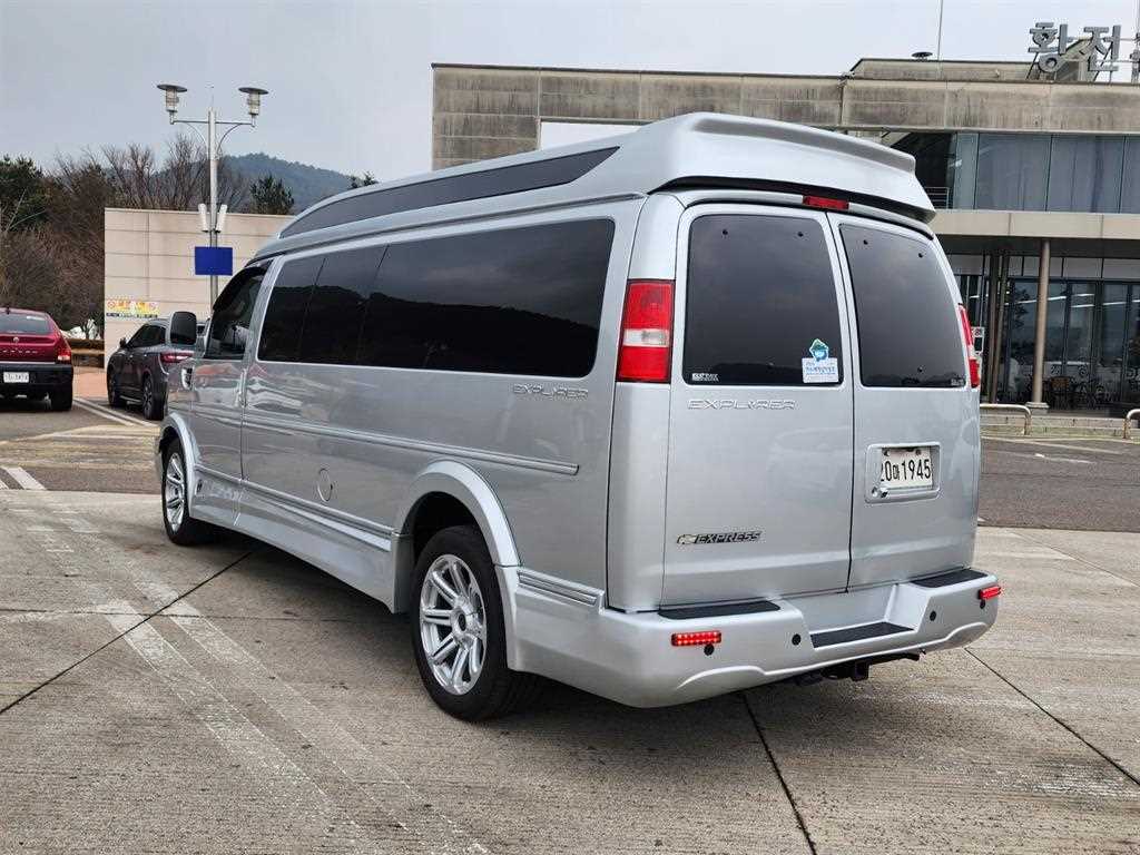 Chevrolet Express van - Vista 4