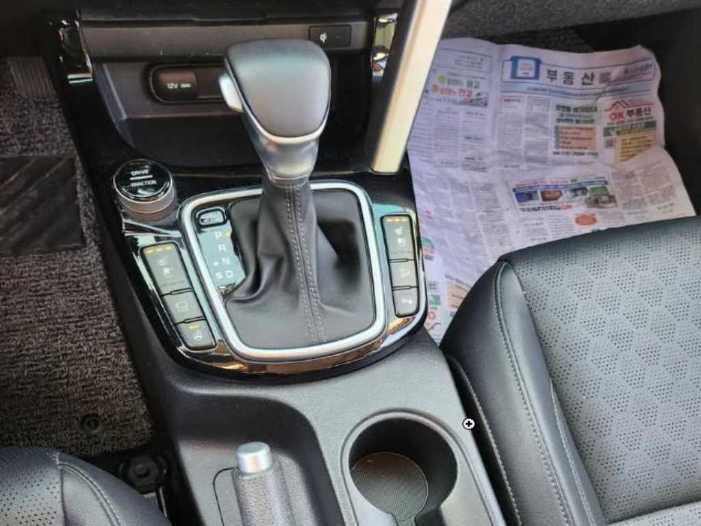 KIA Seltos - Vista 8