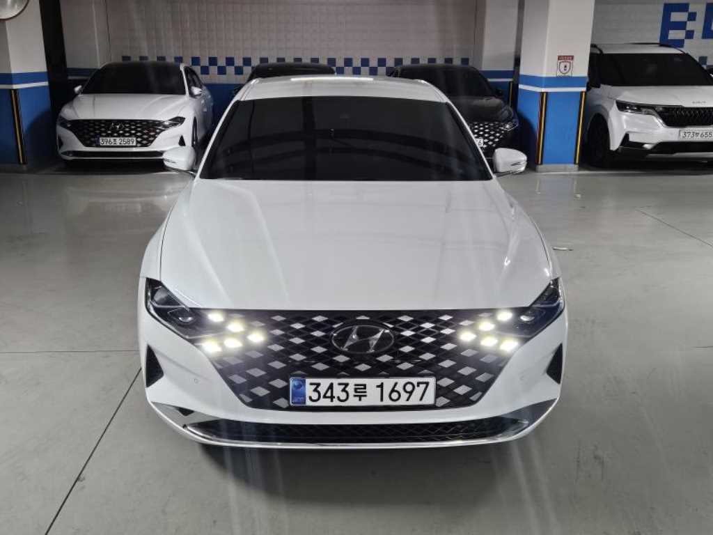 HYUNDAI Grandeur - Vista 2