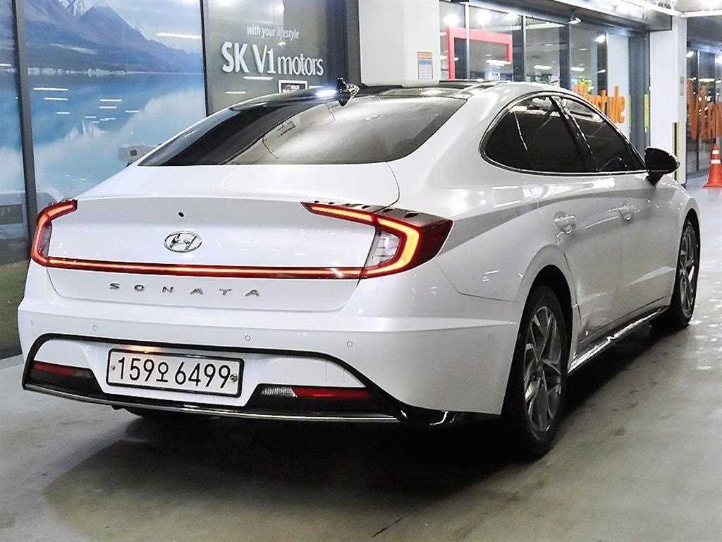 HYUNDAI Sonata - Vista 4
