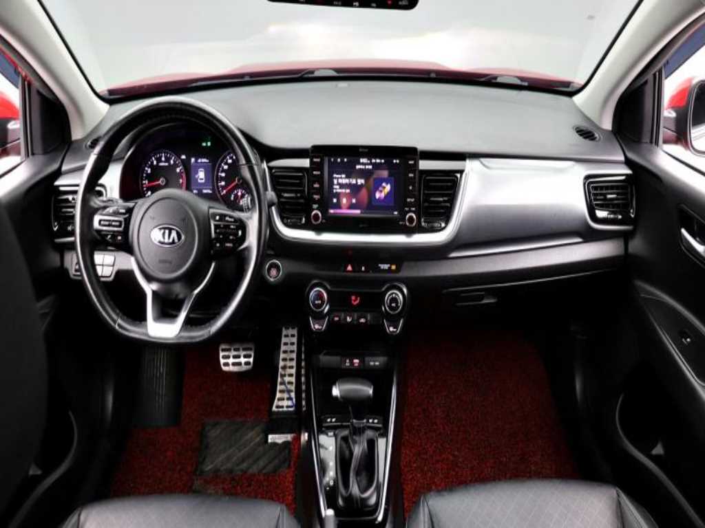 KIA Stonic - Vista 8