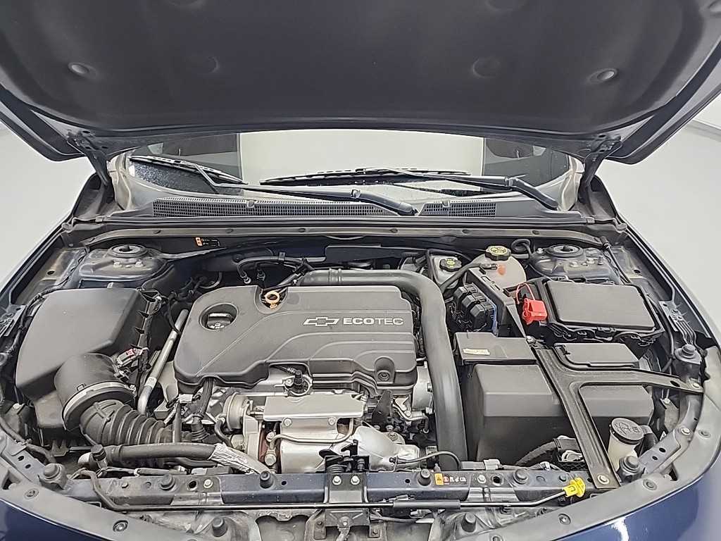 Chevrolet Malibu - Vista 5