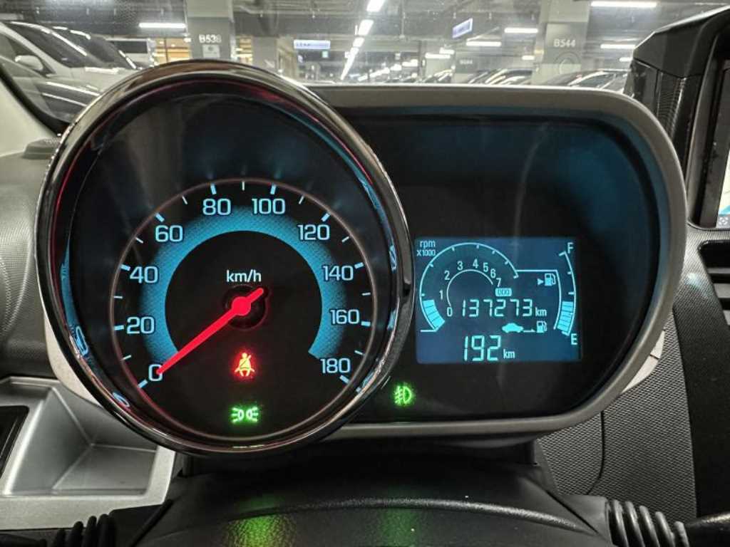 Chevrolet Spark - Vista 10