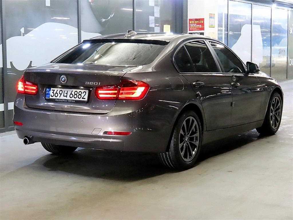 BMW 3 series - Vista 4