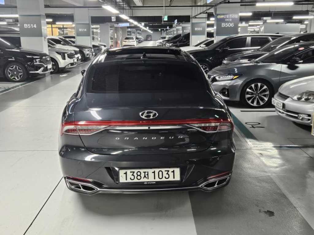 HYUNDAI Grandeur - Vista 4