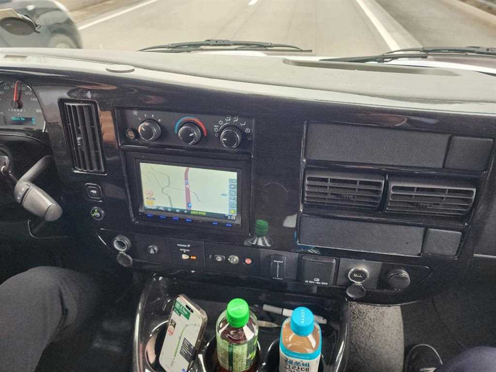 Chevrolet Express van 2017 Plateado - Importación desde Corea - HF Imports Iquique - Foto 13