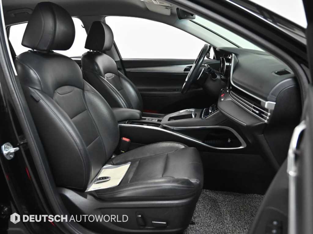 HYUNDAI Grandeur - Vista 10