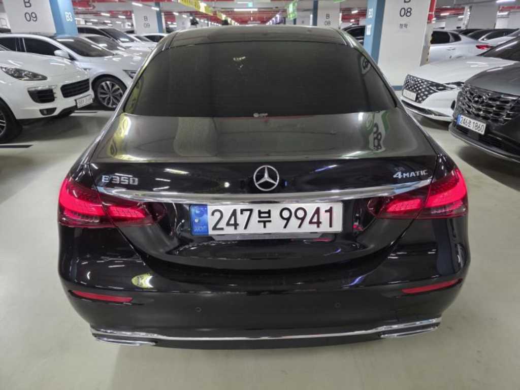 Mercedes Benz E class - Vista 3