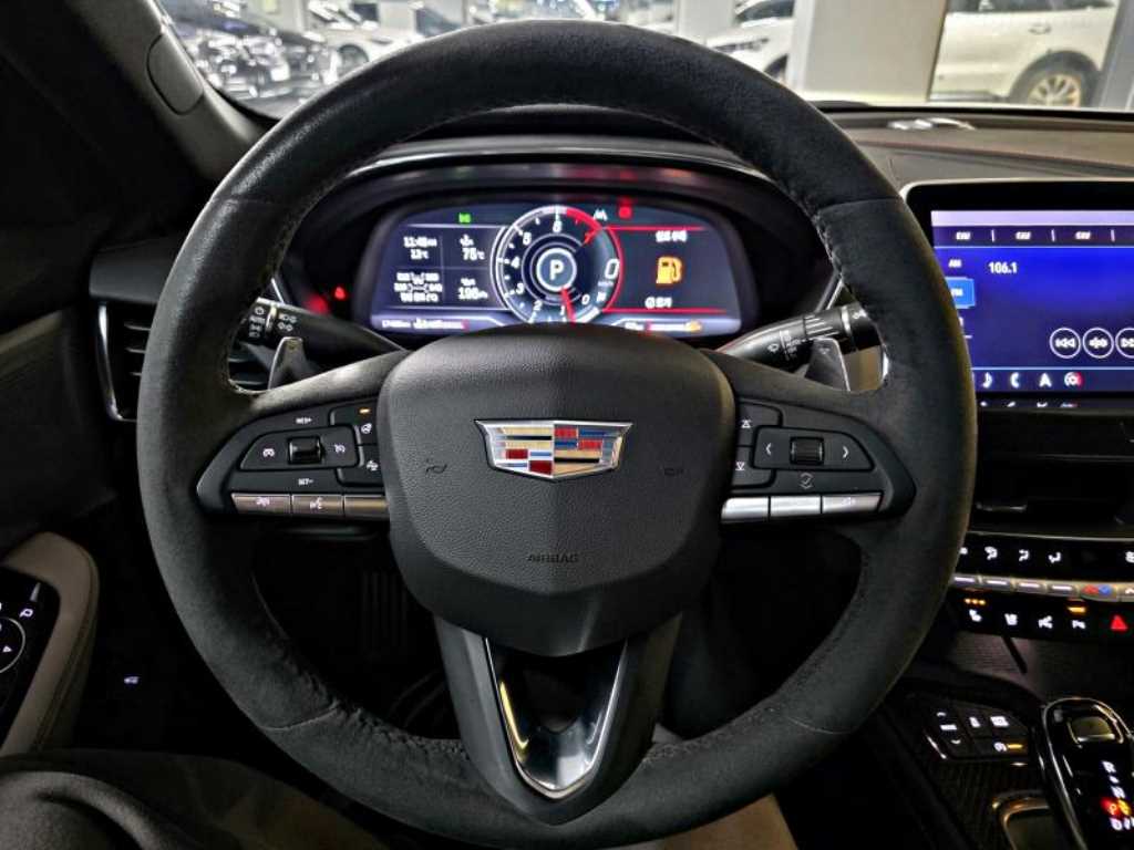 Cadillac CT5 - Vista 12