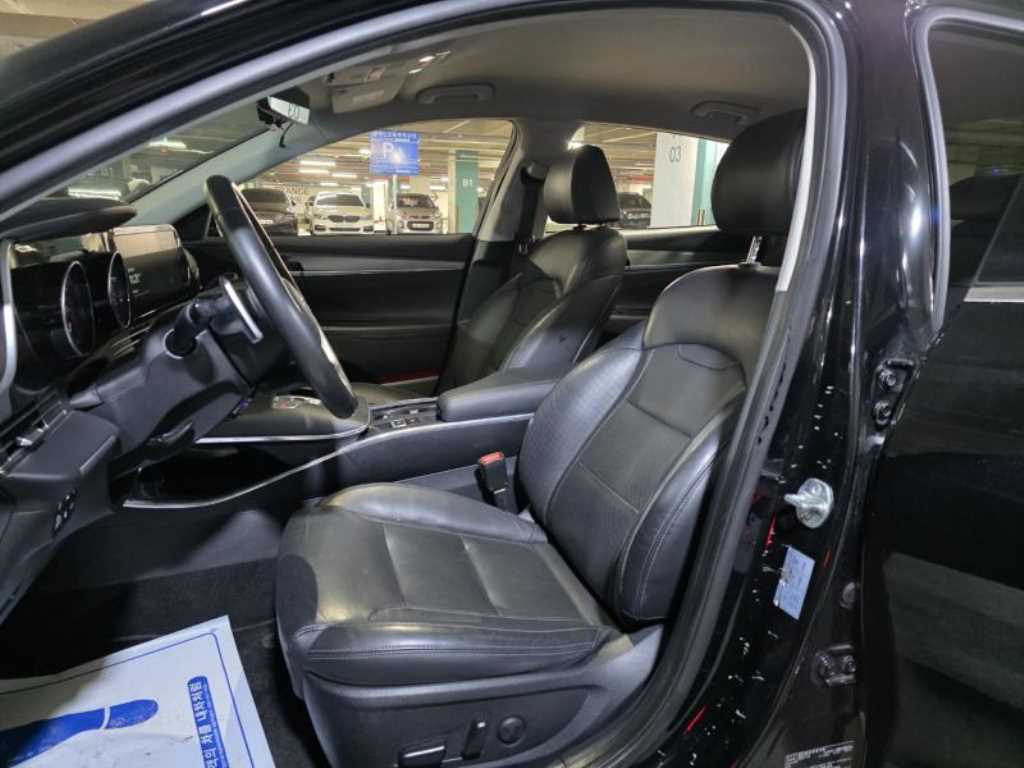 HYUNDAI Grandeur - Vista 7