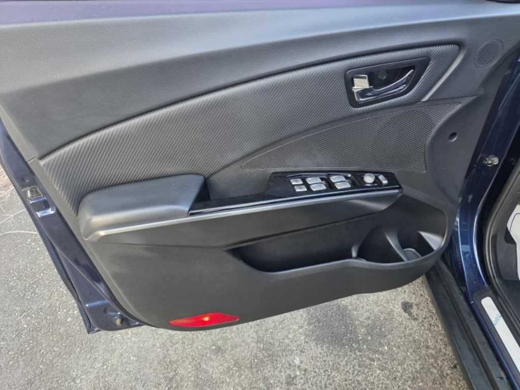 Ssangyong Tivoli - Vista 11