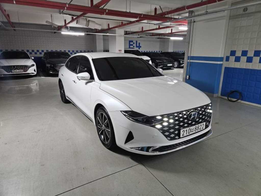 HYUNDAI Grandeur - Vista 3